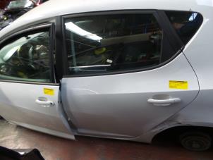Używane Drzwi lewe tylne wersja 4-drzwiowa Seat Ibiza IV (6J5) 1.2 TDI Ecomotive Cena na żądanie oferowane przez N Kossen Autorecycling BV