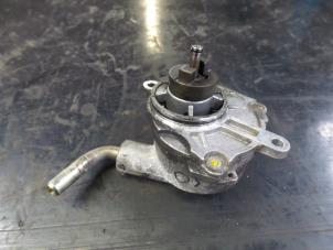 Used Vacuum pump (diesel) Mercedes C (W202) 2.2 C-200 CDI 16V Price on request offered by N Kossen Autorecycling BV