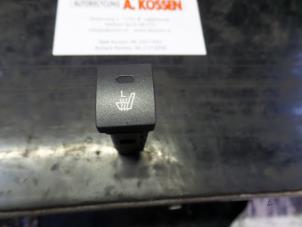 Used Seat heating switch Kia Sorento I (JC) 2.5 CRDi 16V VGT Price on request offered by N Kossen Autorecycling BV