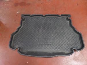 Used Floor panel load area Kia Sorento I (JC) 2.5 CRDi 16V VGT Price on request offered by N Kossen Autorecycling BV