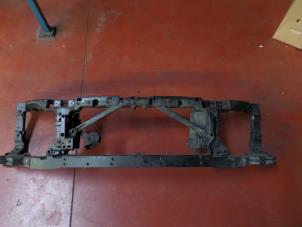 Used Front bumper frame Landrover Discovery III (LAA/TAA) 2.7 TD V6 Price on request offered by N Kossen Autorecycling BV