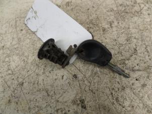 Used Door lock cylinder, left Citroen Saxo 1.4i SX,VSX Price on request offered by N Kossen Autorecycling BV