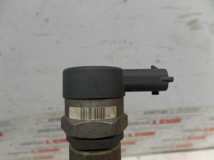 Fuel pressure regulator Jeep Wrangler Unlimited 2.8 CRD 4x4