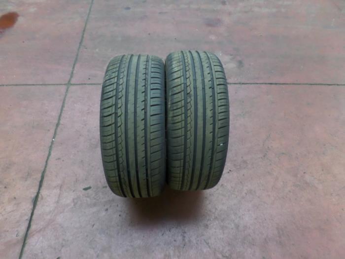 Używane Opona Cena na żądanie oferowane przez N Kossen Autorecycling BV