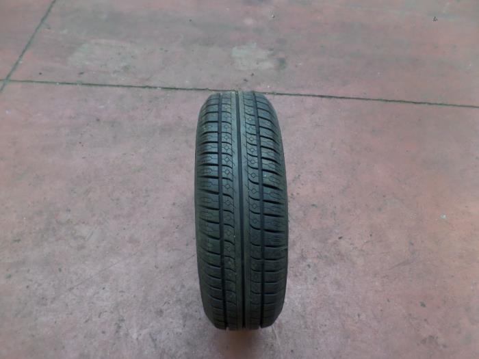 Begagnade Däck Pris på förfrågan erbjuds av N Kossen Autorecycling BV
