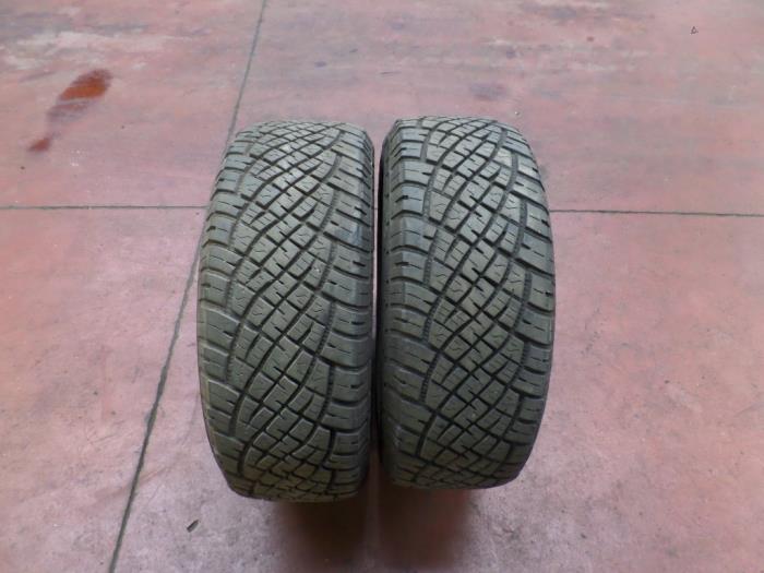 Używane Opona zimowa Cena na żądanie oferowane przez N Kossen Autorecycling BV