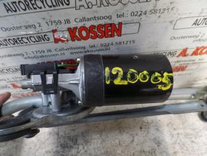 Used Front wiper motor BMW 3 serie (E46/2) 320 Ci 24V Price on request offered by N Kossen Autorecycling BV