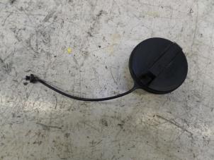 Used Fuel cap Nissan Almera (N16) 1.5 16V Price on request offered by N Kossen Autorecycling BV