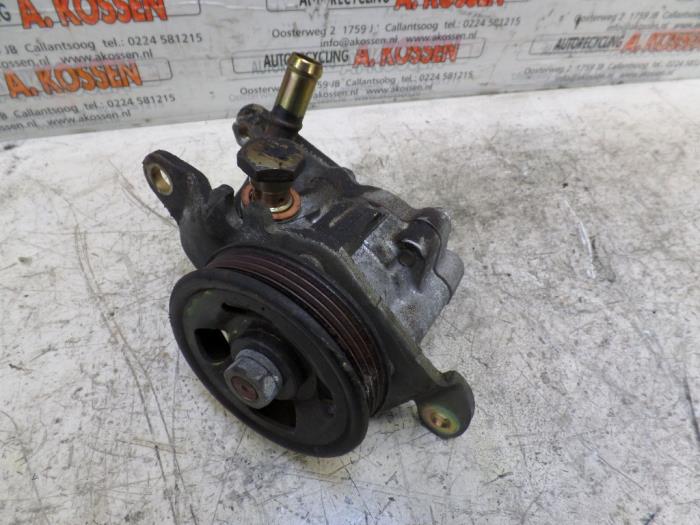Usagé Pompe direction assistée Nissan Micra (K11) 1.4 16V Prix sur demande proposé par N Kossen Autorecycling BV