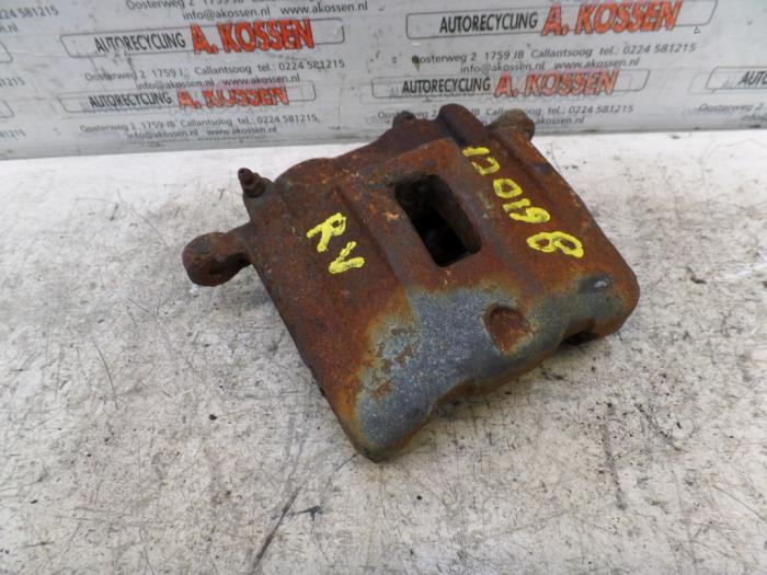 Begagnade Främre bromsok, höger Jeep Grand Cherokee (WG/WJ) 4.0i Pris på förfrågan erbjuds av N Kossen Autorecycling BV