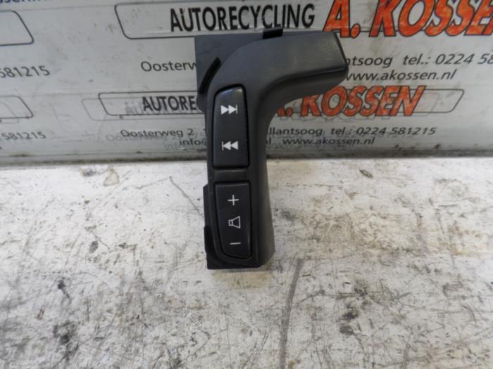 Używane Przelacznik Volvo V70 (SW) 2.4 T5 20V Cena na żądanie oferowane przez N Kossen Autorecycling BV