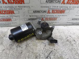 Used Front wiper motor Volvo S60 I (RS/HV) 2.4 20V 170 Price on request offered by N Kossen Autorecycling BV
