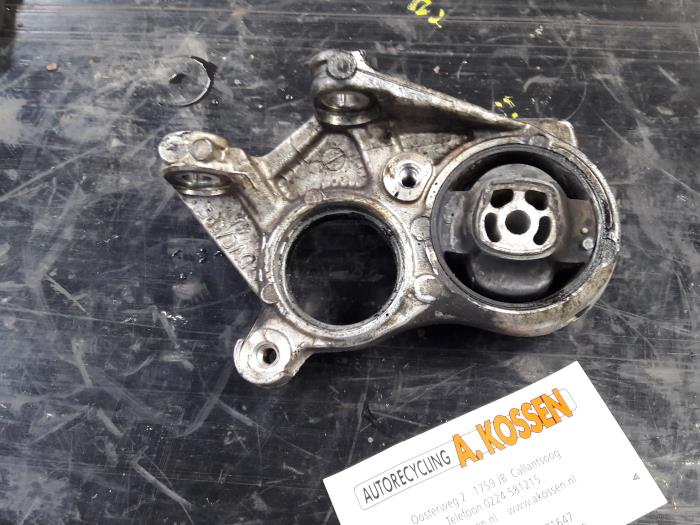 Used Engine mount Citroen Jumpy (G9) 1.6 HDI 16V Price on request offered by N Kossen Autorecycling BV