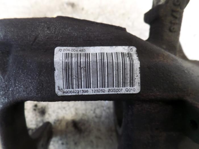 Rear brake calliper, left from a Volkswagen Crafter 2.0 TDI 2013