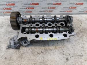 Used Cylinder head Landrover Discovery Price on request offered by N Kossen Autorecycling BV