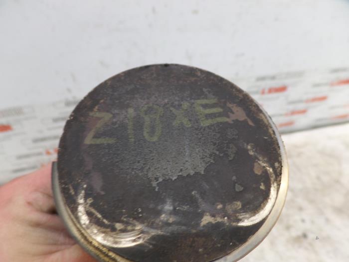 Usagé Piston Opel Astra Prix sur demande proposé par N Kossen Autorecycling BV