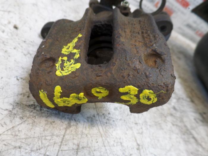 Gebrauchte Bremszange rechts hinten Audi A4 Avant (B5) 1.8 20V Preis auf Anfrage angeboten von N Kossen Autorecycling BV