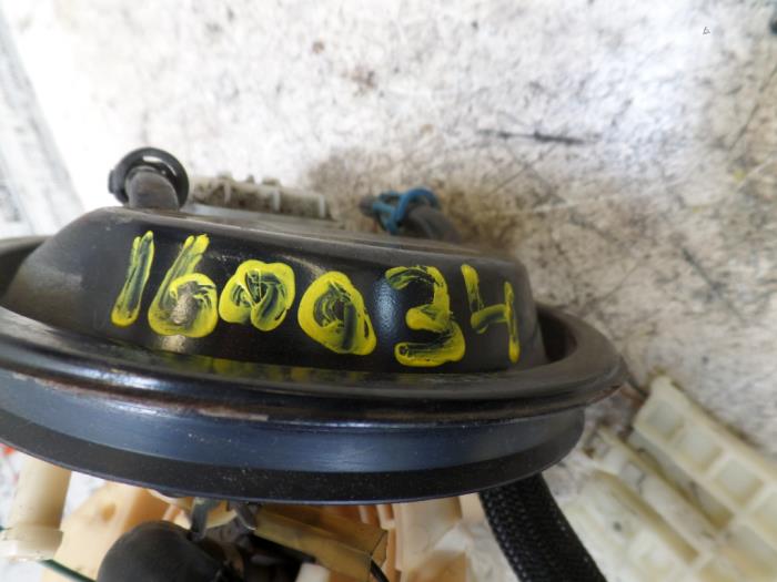 Gebrauchte Benzinpumpe Opel Astra G (F08/48) 1.8 16V Preis auf Anfrage angeboten von N Kossen Autorecycling BV