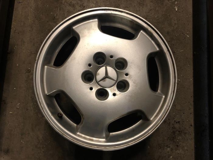 Gebrauchte Felge Mercedes C (W202) 1.8 C-180 16V Preis auf Anfrage angeboten von N Kossen Autorecycling BV