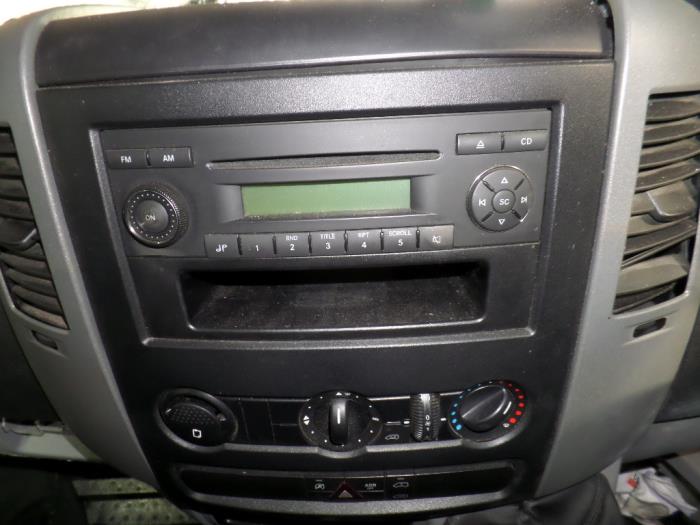 Radio/Lecteur CD d'un Volkswagen Crafter 2.0 TDI 2013