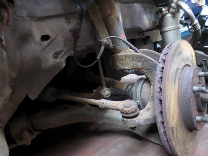 Drivaxel, höger fram från en Ford Transit Connect 2007