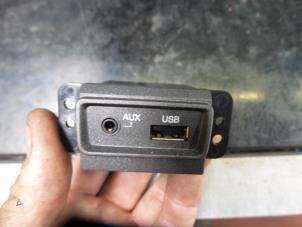 Used AUX / USB connection Kia Rio II (DE) 1.5 CRDi VGT 16V Price on request offered by N Kossen Autorecycling BV