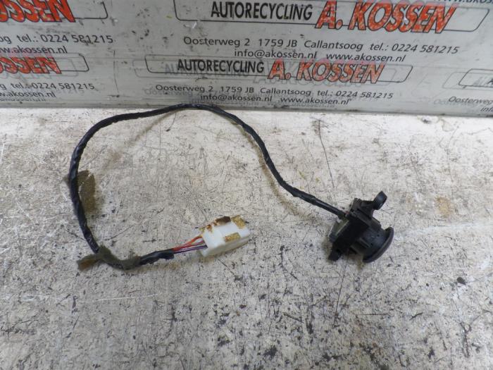 Begagnade Handskfacklock Lancia Thesis (841) 2.4 20V Pris på förfrågan erbjuds av N Kossen Autorecycling BV