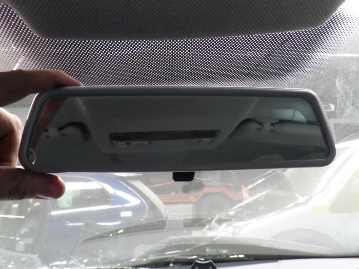 Rear view mirror from a Seat Ibiza IV (6J5) 1.2 TDI Ecomotive 2010