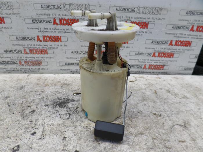 Begagnade Bensinpump Kia Rio (DC22/24) 1.5 16V Pris på förfrågan erbjuds av N Kossen Autorecycling BV