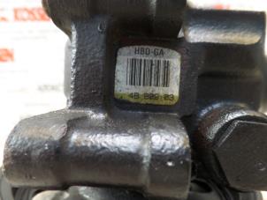 Used Power steering pump Ford Focus 1 1.6 16V Price on request offered by N Kossen Autorecycling BV