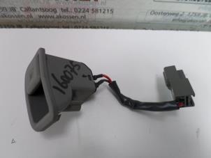 Used Tank cap cover switch Hyundai Santafe Price on request offered by N Kossen Autorecycling BV