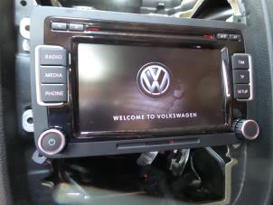 Used Radio CD player Volkswagen Golf V (1K1) 1.9 TDI Price on request offered by N Kossen Autorecycling BV