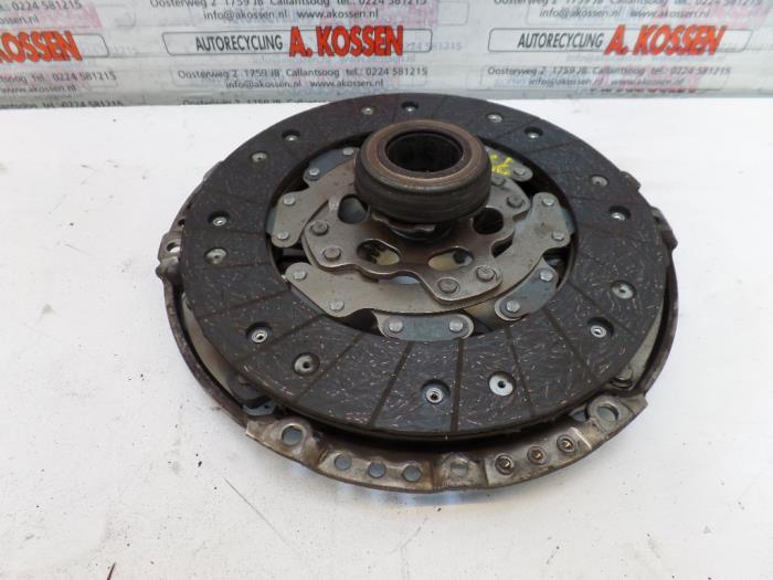 Usagé Kit embrayage (complet) Volkswagen Golf V (1K1) 1.9 TDI Prix sur demande proposé par N Kossen Autorecycling BV