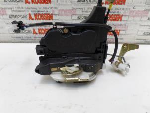 Used Door lock mechanism 4-door, front left Mitsubishi Grandis (NA) 2.4 16V MIVEC Price on request offered by N Kossen Autorecycling BV