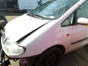 Used Front wing, left Seat Alhambra (7V8/9) 2.0 Price on request offered by N Kossen Autorecycling BV