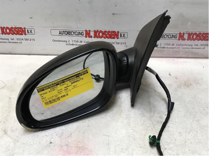 Wing mirror, left from a Volkswagen Golf 2008