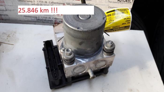 Usagé Pompe ABS Smart Fortwo Coupé (451.3) 1.0 45 KW Prix sur demande proposé par N Kossen Autorecycling BV