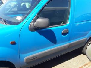 Used Door 2-door, left Renault Kangoo Express (FC) 1.5 dCi 60 Price on request offered by N Kossen Autorecycling BV