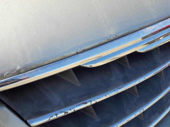 Używane Maska Chrysler Sebring Cena na żądanie oferowane przez N Kossen Autorecycling BV