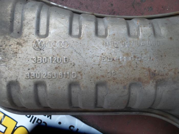 Gebrauchte Auspuff Enddämpfer Volkswagen Passat Variant 4Motion (3B6) 2.5 TDI 150 Preis auf Anfrage angeboten von N Kossen Autorecycling BV
