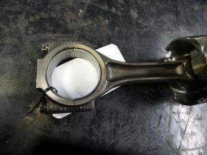Used Connecting rod Volkswagen Transporter Price on request offered by N Kossen Autorecycling BV