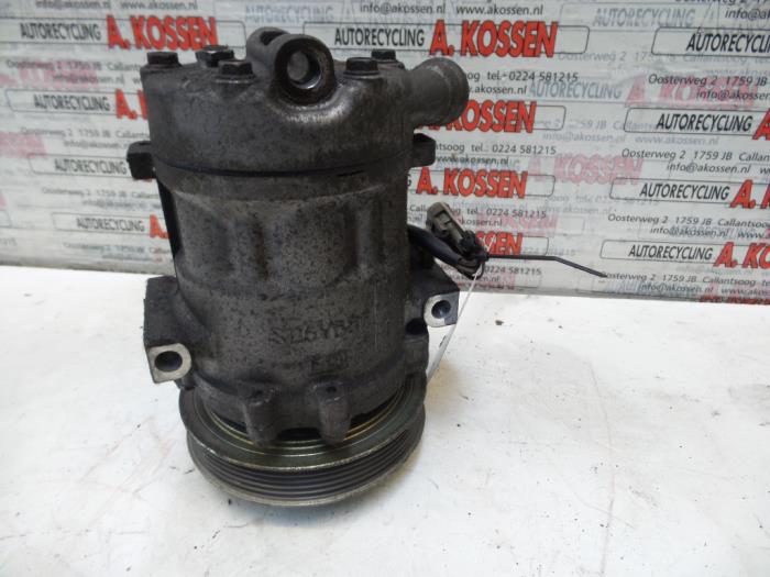 Air conditioning pump from a Opel Tigra 2004
