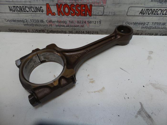 Begagnade Vevstake Honda Prelude Pris på förfrågan erbjuds av N Kossen Autorecycling BV