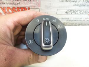 Gebrauchte Licht Schalter Volkswagen Touran (1T3) 2.0 TDI 16V 140 Preis auf Anfrage angeboten von N Kossen Autorecycling BV