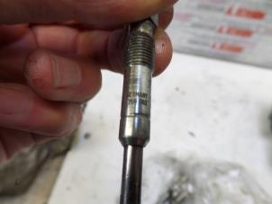 Used Glow plug BMW 524 Price on request offered by N Kossen Autorecycling BV