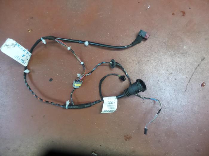 Begagnade Kablage Opel Meriva Pris på förfrågan erbjuds av N Kossen Autorecycling BV