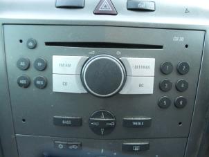 Usagé Radio/Lecteur CD Opel Zafira Prix sur demande proposé par N Kossen Autorecycling BV