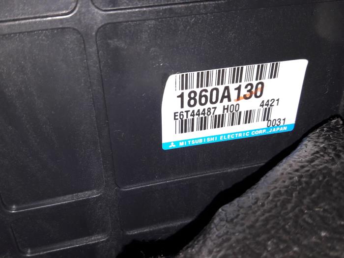 Used Engine management computer Mitsubishi Outlander Price on request offered by N Kossen Autorecycling BV