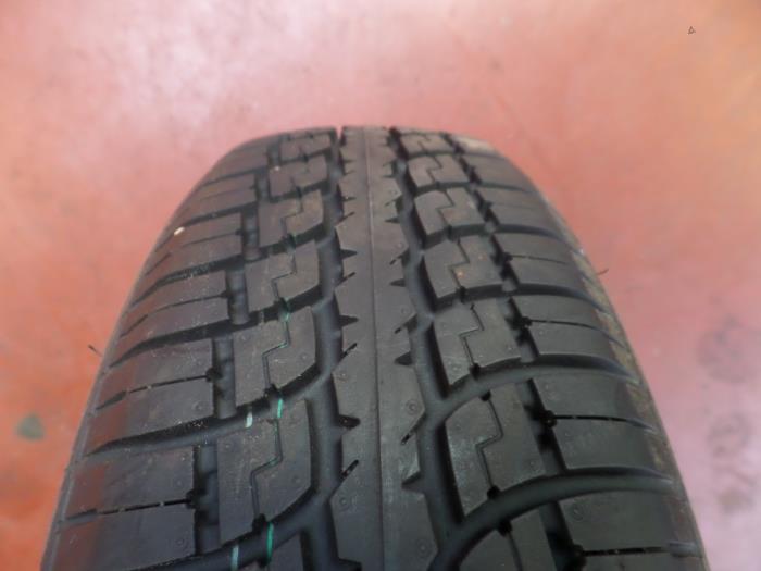 Używane Opona Cena na żądanie oferowane przez N Kossen Autorecycling BV