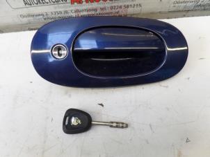 Used Front door handle 4-door, right Jaguar XJ8 (X308) 3.2 V8 32V Executive,Sport Price on request offered by N Kossen Autorecycling BV